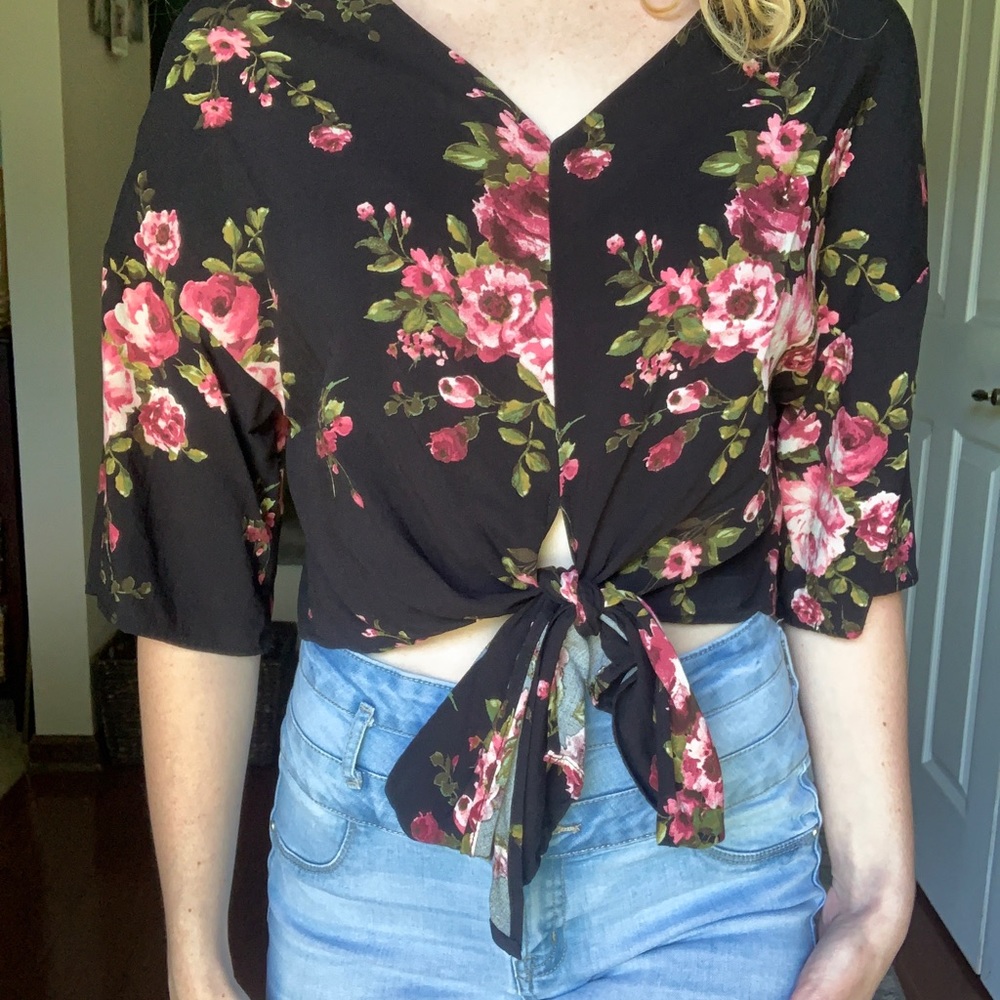 Black and pink floral front tie crop top